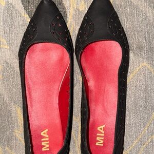 MIA Black and Red Women's Flats